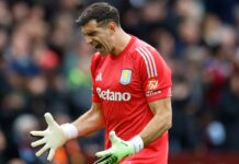 La sorprendente decisión del DT de Aston Villa con el Dibu Martínez que abre la puerta a un posible conflicto