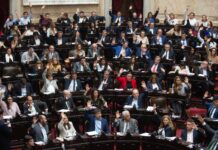 Milei reúne a más de 100 legisladores en Casa Rosada para mostrar fuerza política antes de discutir las reformas