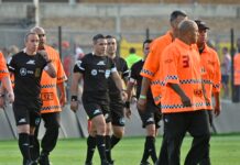 “Vamos a hablar y te voy a romper todo”: la respuesta del árbitro Andrés Gariano a Kudelka en el escandaloso final de Barracas-Huracán