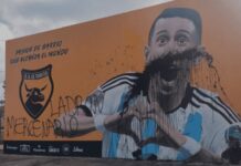 Vandalizaron un mural de Ángel Di María en la entrada del club rosarino en el que empezó a jugar al fútbol