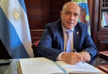 Con Milei y Villarruel de viaje, un senador libertario quedó a cargo del Poder Ejecutivo