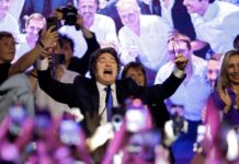 Javier Milei mantiene un alto apoyo y sigue siendo el político con mejor imagen en el inicio de 2026, según una encuesta