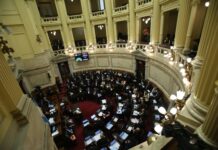 El Gobierno hace cuentas en el Senado y simula un sistema de “bandas” para cerrar alianzas