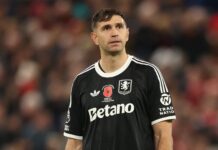 Aston Villa ganó un partidazo por la Premier League y se mantiene en zona de Champions: por qué no atajó Dibu Martínez