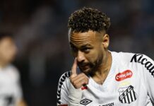 El show de Neymar en la goleada del Santos para salir de la zona del descenso: hattrick, emoción y ¿despedida?