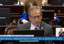 Insólito momento en el Senado: una legisladora le volcó un vaso de agua a otro mientras hablaba
