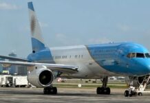 El Gobierno volvió a modificar el régimen de viajes oficiales al exterior y ajustó algunos requisitos