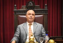 Vandalizaron en San Luis la entrada del estudio del senador Bartolomé Abdala: denunció complicidad del gobierno de Claudio Poggi