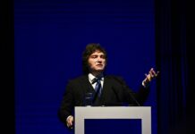 Tras la presentación de Manuel Adorni en el Congreso, Javier Milei habla en un evento sobre economía