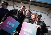 Axel Kicillof se lanza en busca del voto joven para disputarle un electorado clave a los libertarios