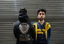 Reapareció el hincha que irrumpió en la conferencia de Scaloni: quiso entrar a la cancha de Boca con un carnet inhabilitado