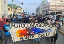 Conflicto salarial con la Policía en Santa Cruz: protestas, acampe y refuerzo de fuerzas federales de Nación