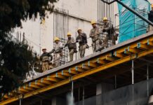 Reforma laboral: el Gobierno amplió a 446 la cantidad de convenios colectivos que deberán renegociar empresarios y sindicalistas